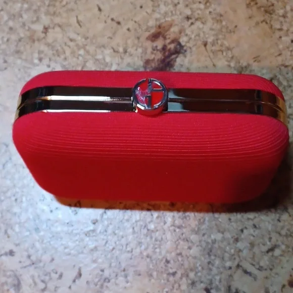 Giorgio Armani Limited Edition Red Makeup case/Clutch, NIB - Picture 1 of 6